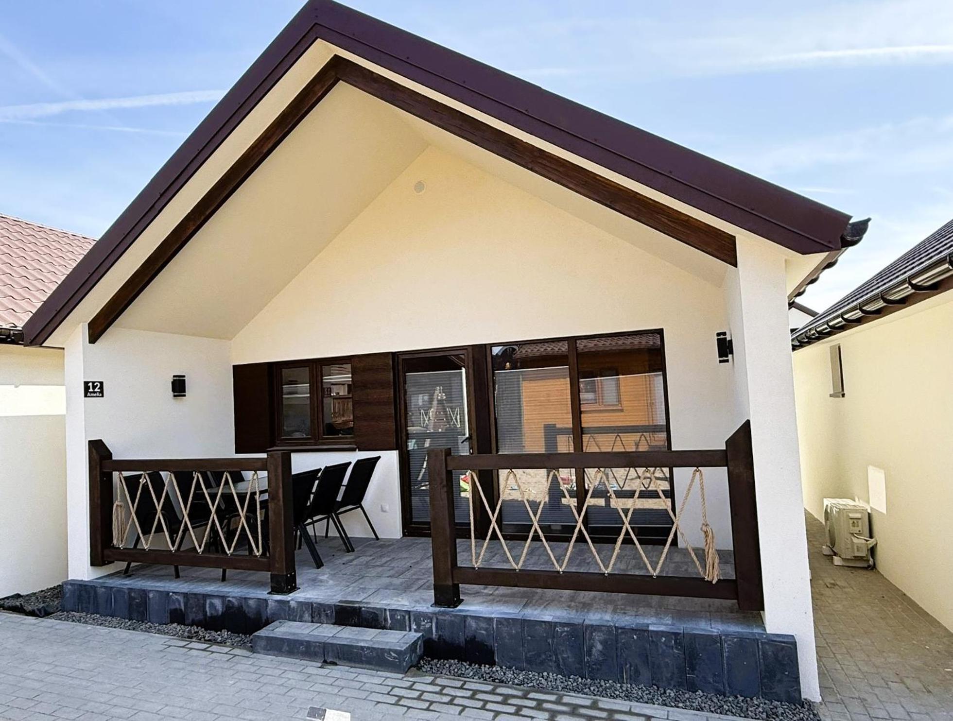 Osrodek Wczasowy Amelia Hotel Jaroslawiec Exterior photo